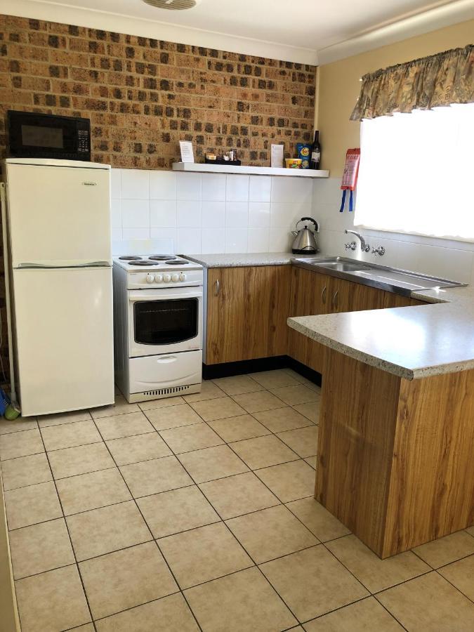 Avaleen Lodge Motor Inn Nowra Εξωτερικό φωτογραφία