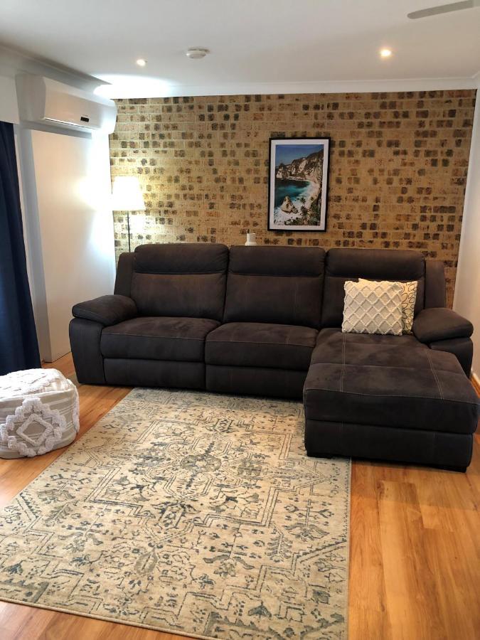 Avaleen Lodge Motor Inn Nowra Εξωτερικό φωτογραφία